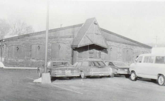 Tally-Ho Restaurant - Old Yearbook Ad For Alexanders (newer photo)